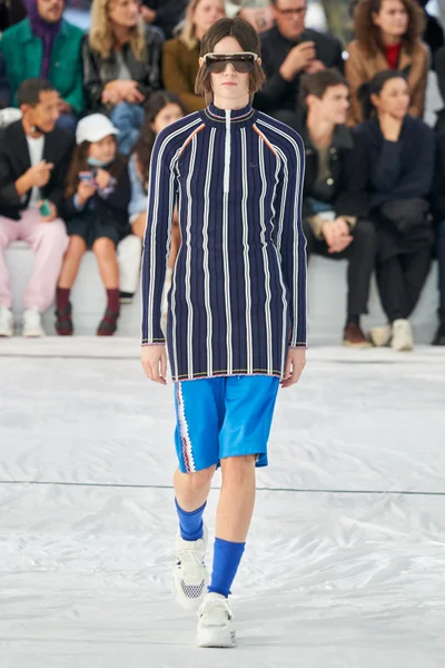 Look 27